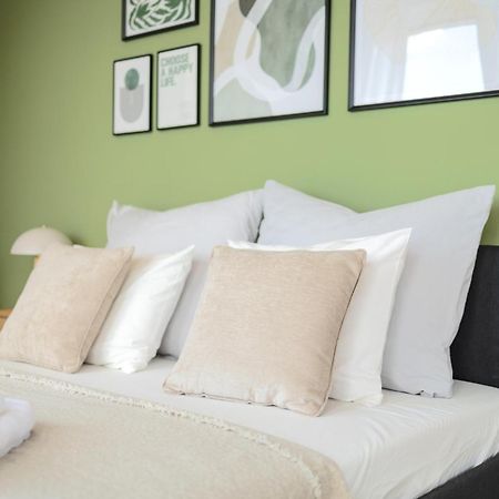 Appartement Bright 2Br - 8Th Floor, Balcony, Free Parking - By Gravity Prague Extérieur photo