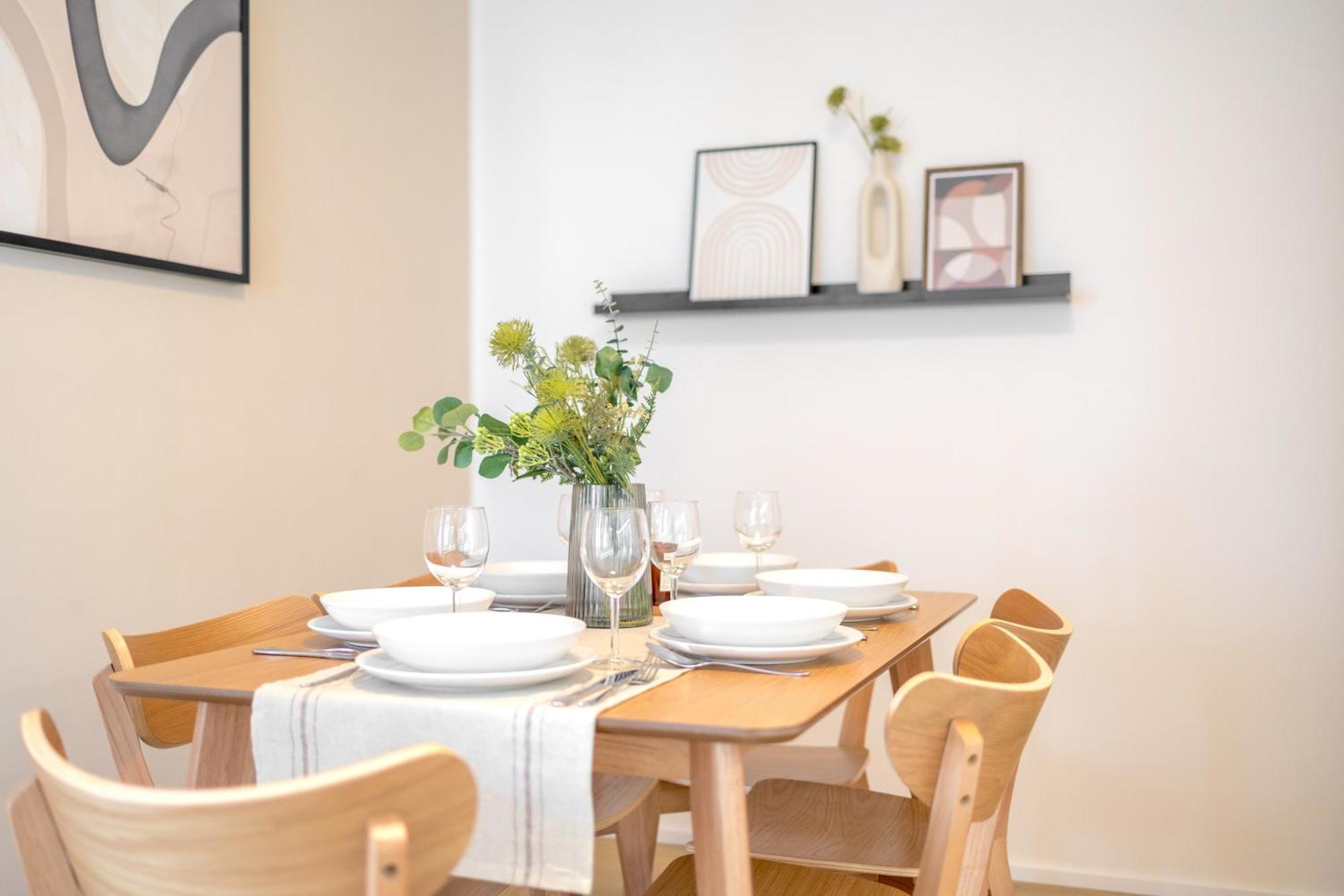 Appartement Bright 2Br - 8Th Floor, Balcony, Free Parking - By Gravity Prague Extérieur photo