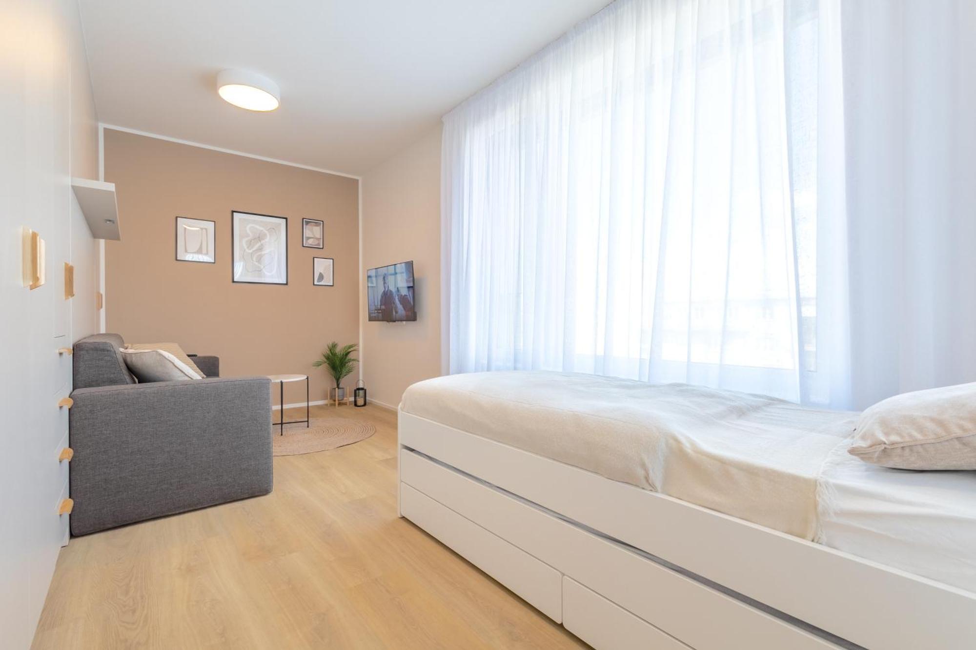 Appartement Bright 2Br - 8Th Floor, Balcony, Free Parking - By Gravity Prague Extérieur photo