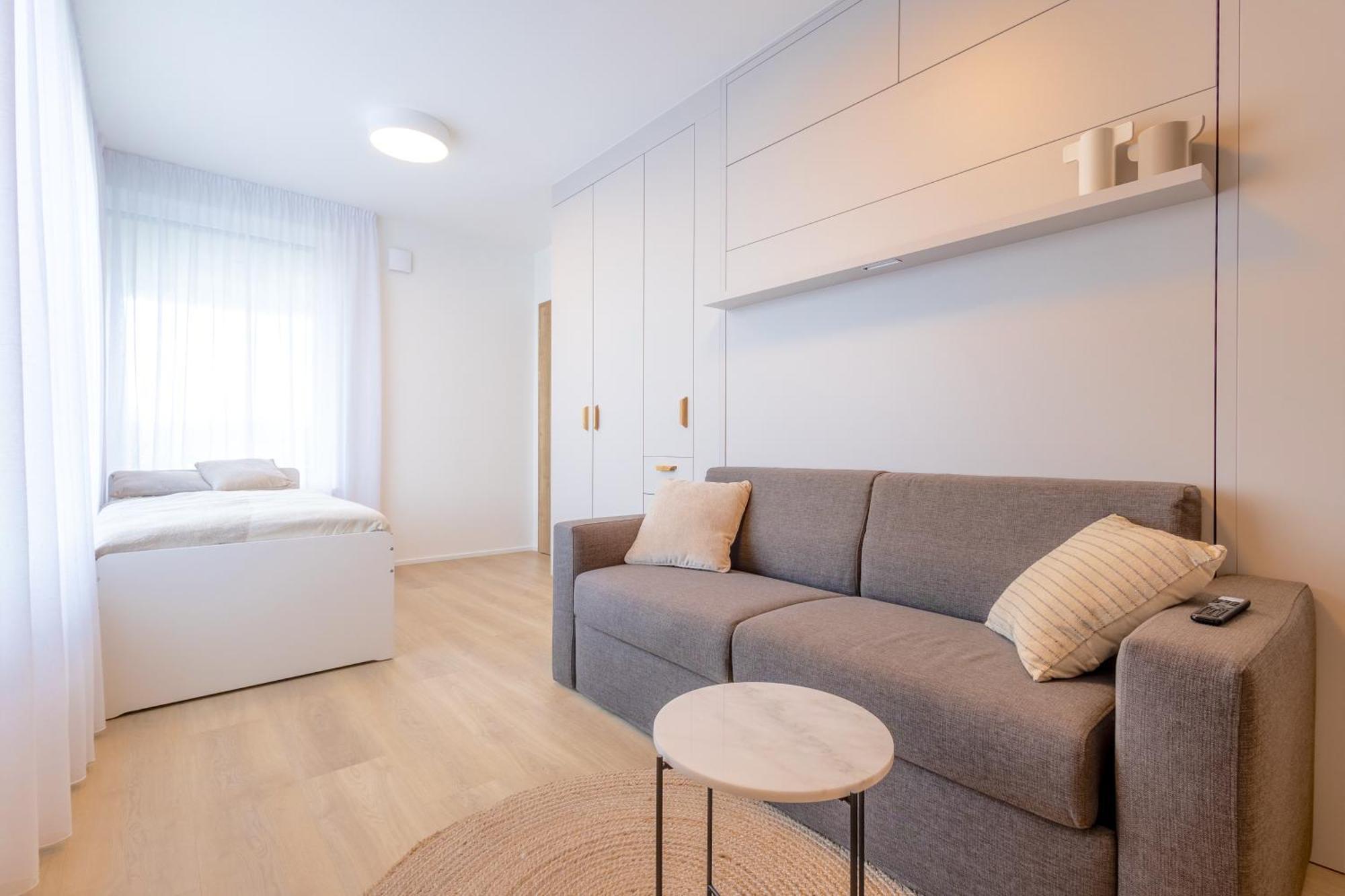 Appartement Bright 2Br - 8Th Floor, Balcony, Free Parking - By Gravity Prague Extérieur photo